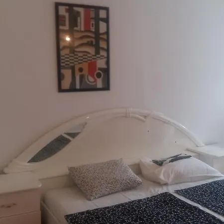 City Apartman *